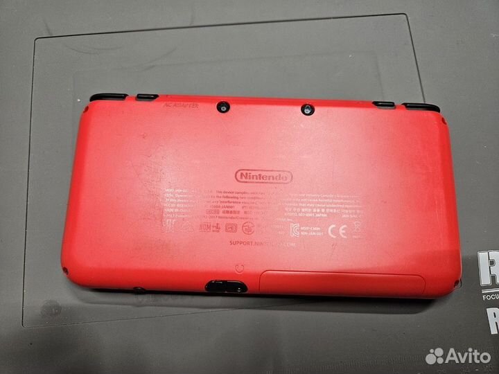 New nintendo 2ds xl Pokeball Edition