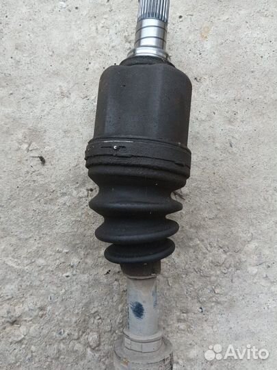 Полуось передняя левая Nissan Teana J32 39101JN01A