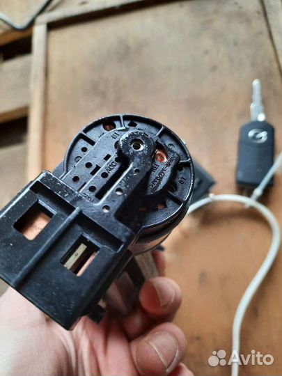 Mazda 3 bl замок зажигания с ключами