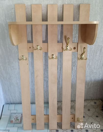 Вешалка настенная