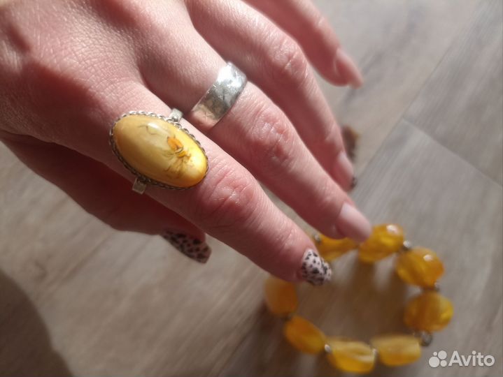 Комплект янтарь СССР цена за всё бижутерия винтаж
