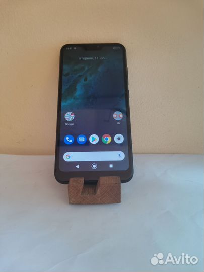 Xiaomi Mi A2 Lite Android One, 4/32 ГБ