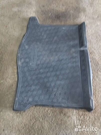 Пол багажника Renault Sandero 2 0