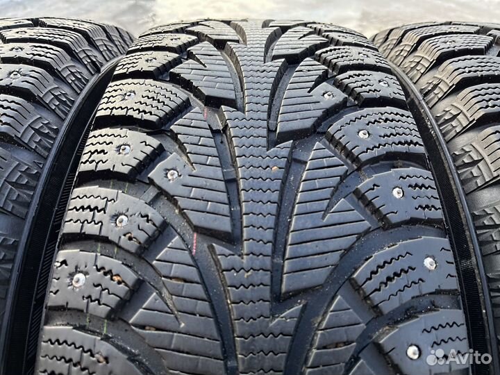 Hankook Winter I'Pike W409 215/65 R17 98T