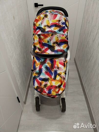 Прогулочная коляска