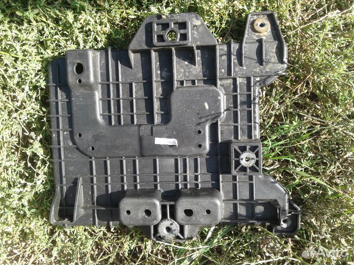Площадка под аккумулятор Kia hyundai 371504L000