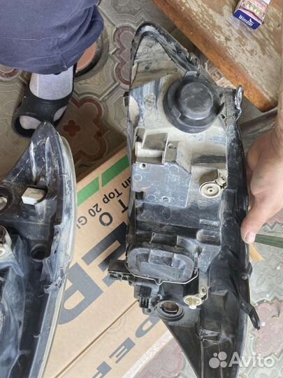 Фары Toyota Corolla