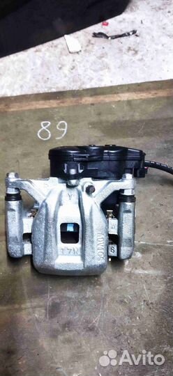 Суппорт задний правый Lexus RX4