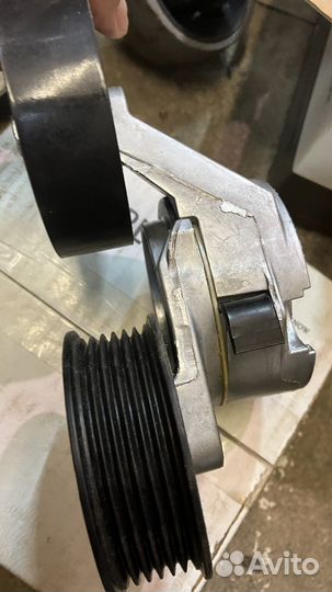 Натяжитель приводного ремня Jeep Grand Cherokee WJ
