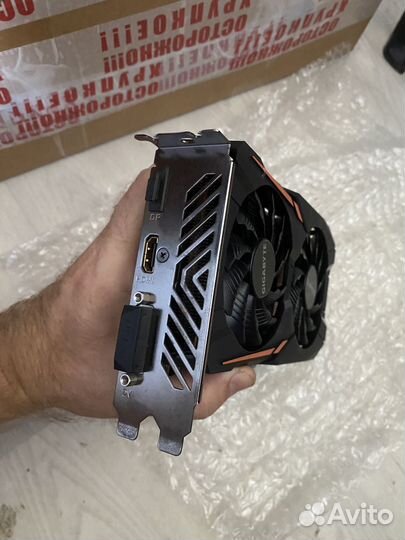 Видеокарта Gigabyte Radeon RX 560 2 gb