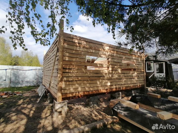 Бригада строителей