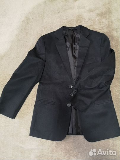 Пиджак новый 140р