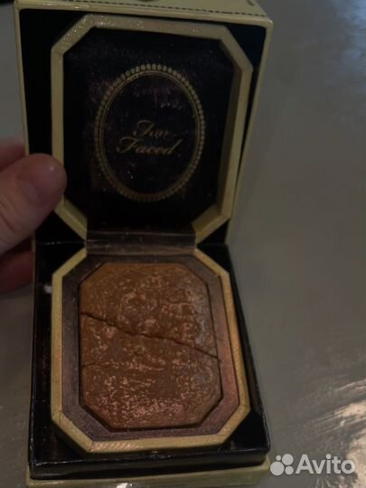 Too faced хайлайтер