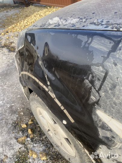 Крыло переднее левое рено сандеро степвей