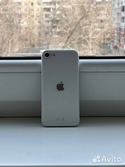 iPhone SE (2020), 64 ГБ