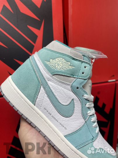 Nike Air Jordan 1