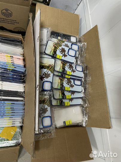 Чехлы на телефон