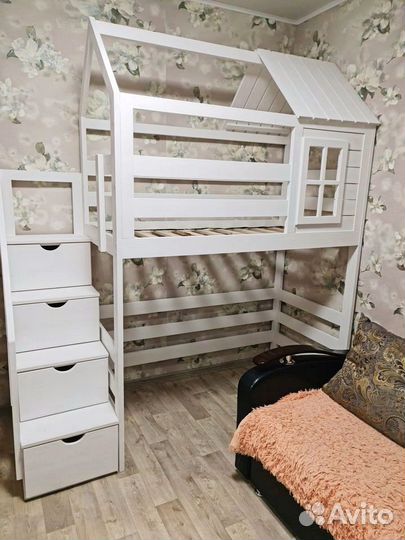 Кровать домик детская