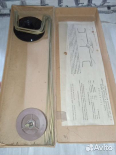 Устройство для ручной перемотке ниток и пряжи