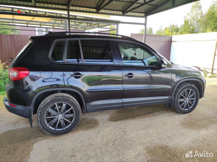Volkswagen Tiguan 2.0 AT, 2010, 235 000 км