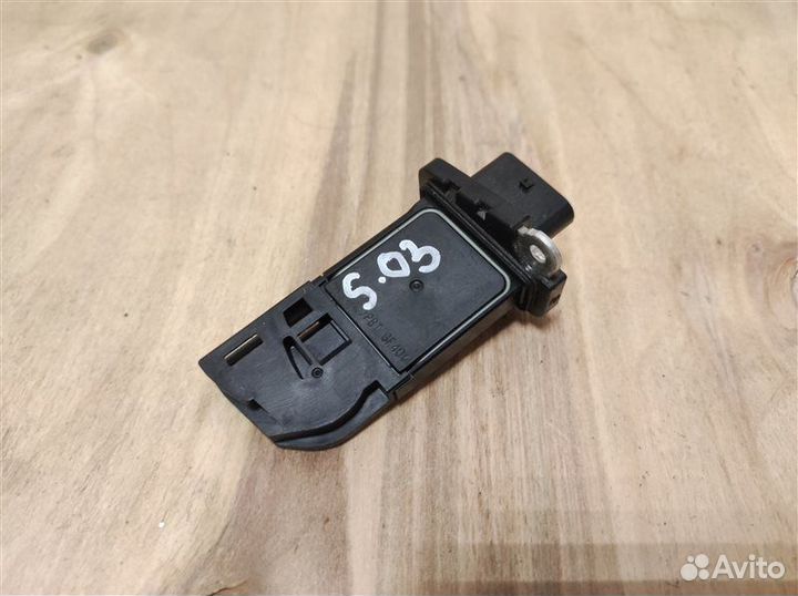 Расходомер воздуха Audi A4 B8