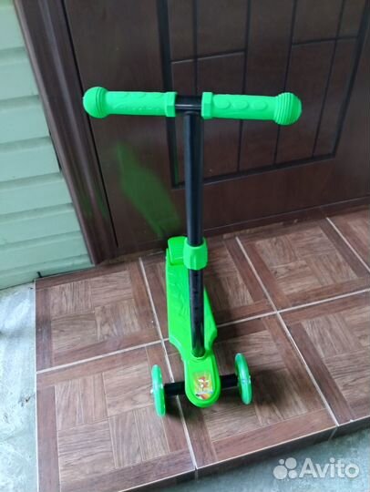 Самокат детский трехколесный