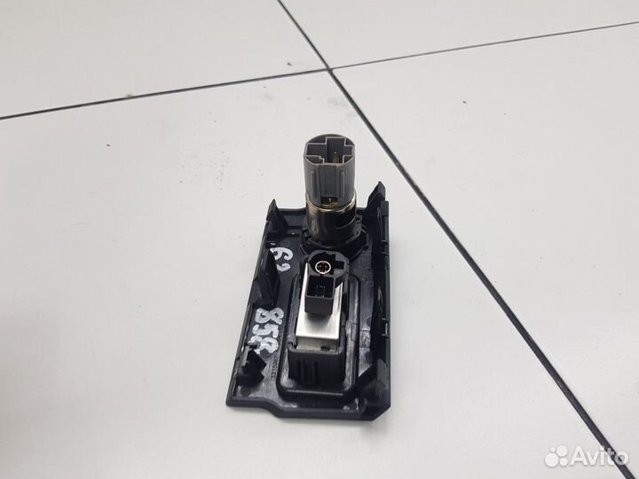 Блок USB + прикуриватель (Geely Atlas)