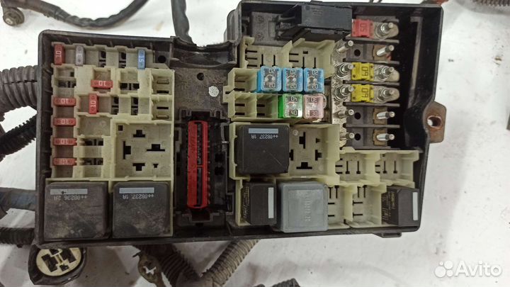 Блок предохранителей с проводкой форд фокус 2