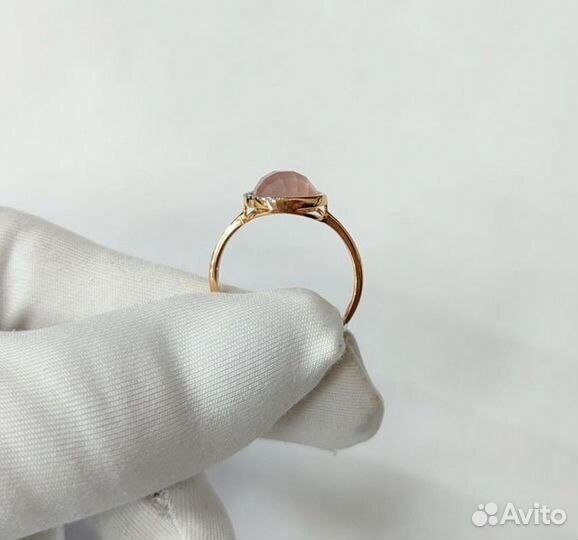 Золотое кольцо с камнем 17,5р