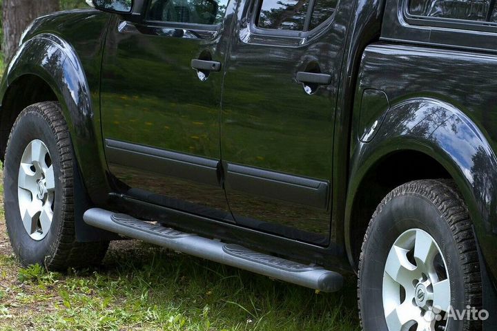 Молдинги на двери узкие Ниссан Навара Д40 2005-10