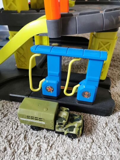 Гараж игрушка парковка ELC