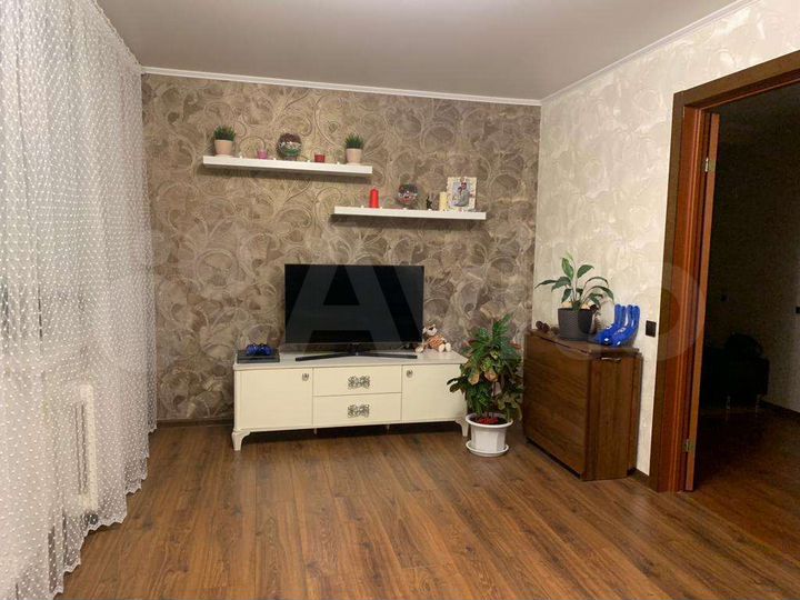 3-к. квартира, 90 м², 6/10 эт.