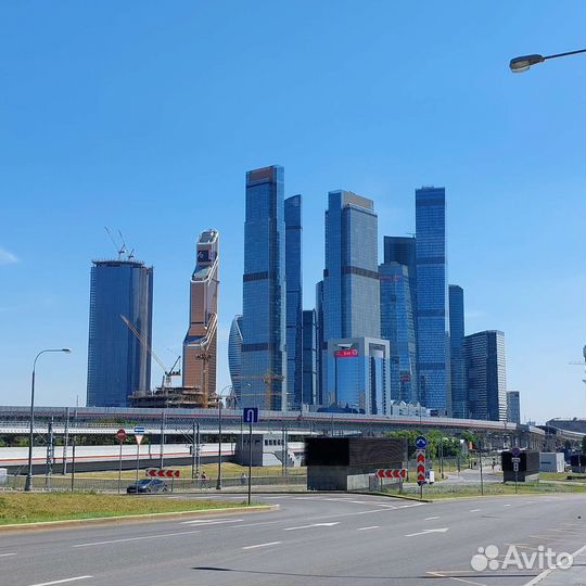 Администратор в хостел вахтой