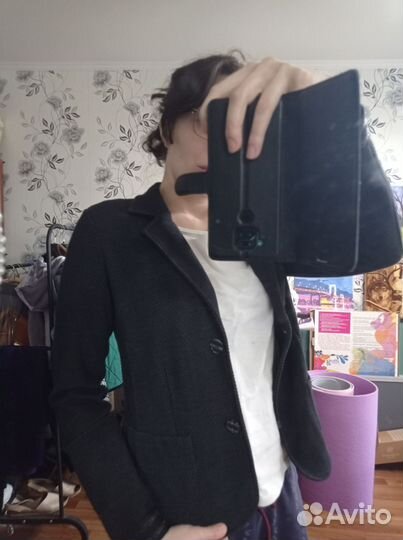 Пиджак женский черный 46