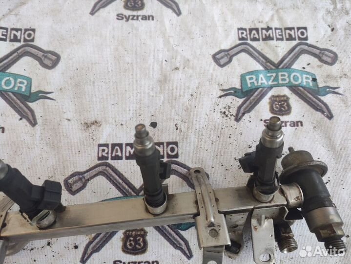 Топливная рампа Opel Vectra B