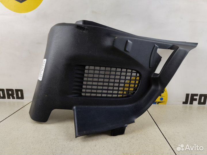 Обшивка багажника задняя левая Lexus Nx300 Z10 2.5