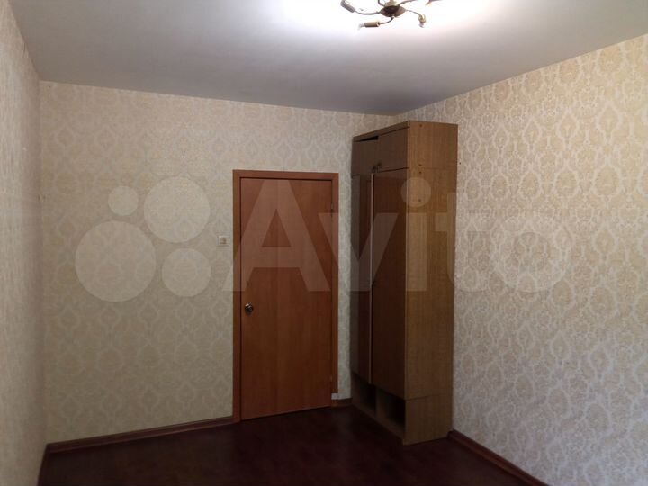 Комната 13 м² в 4-к., 1/14 эт.