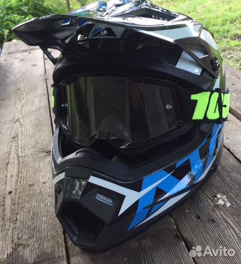 Мотоциклетный шлем