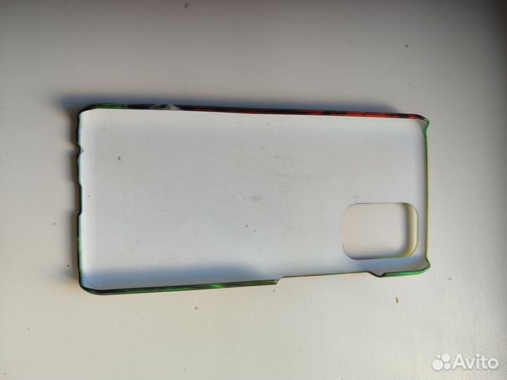 Чехлы на телефоны