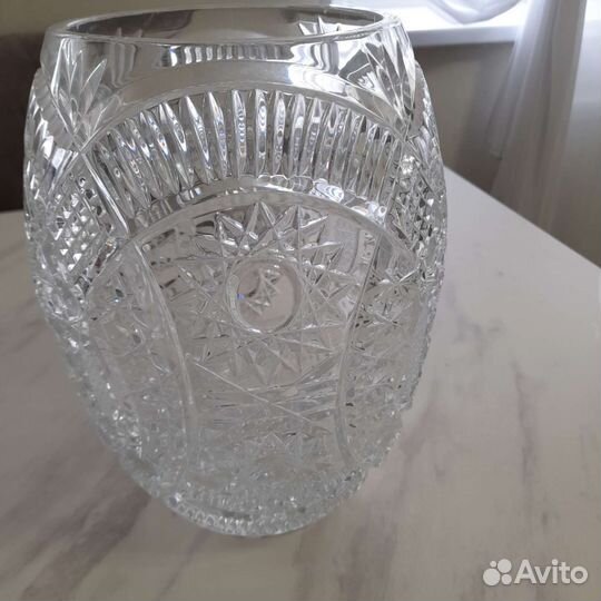 Хрустальная ваза