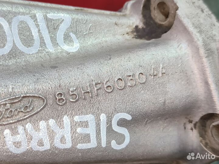 Кронштейн правый двс на Ford Sierra 2.0