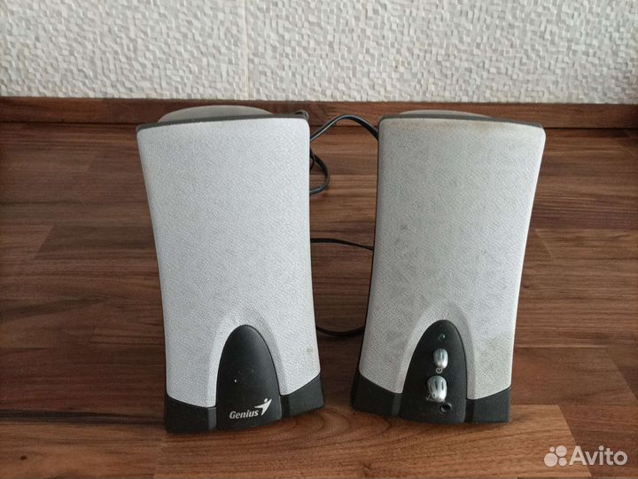 Компьютерные колонки Genius