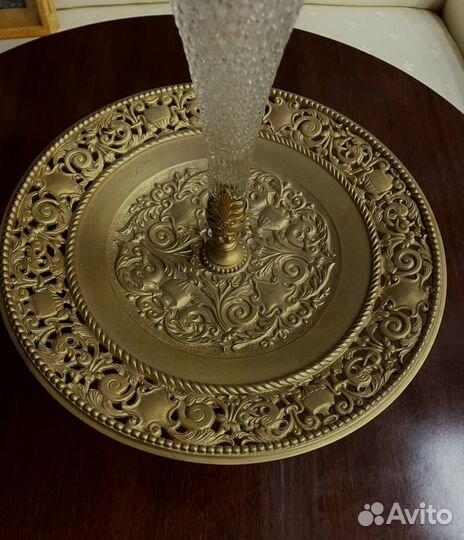 Старинная ваза для фруктов и цаетов