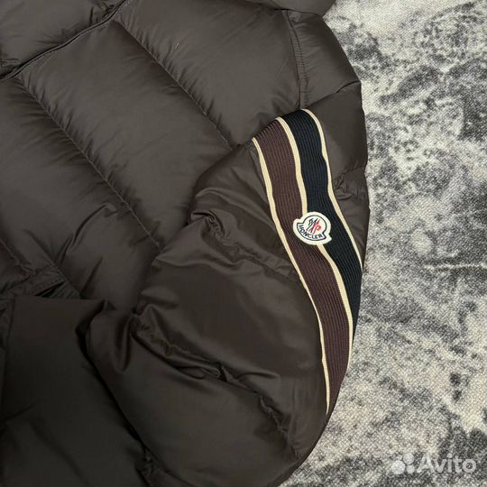 Пуховик Moncler