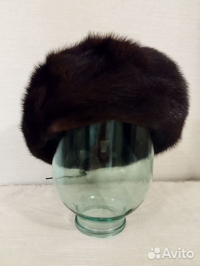 Берет из норки