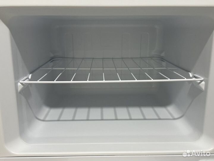 Холодильник двухкамерный Hisense