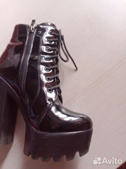 Женская обувь