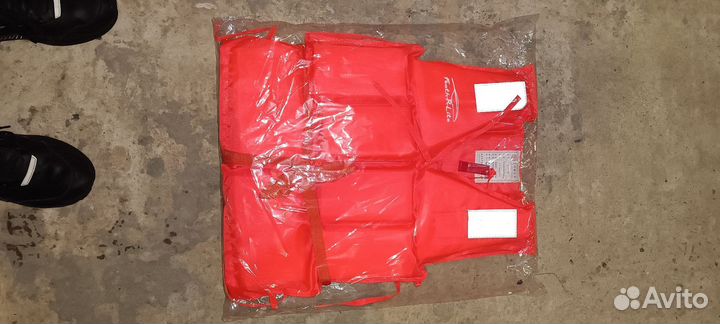 Спасательный жилет