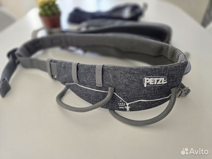 Обвязка скалолазная Petzl Sama, размер M