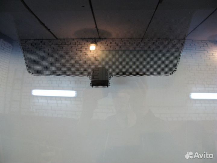 Стекло лобовое мазда 3 03-06г